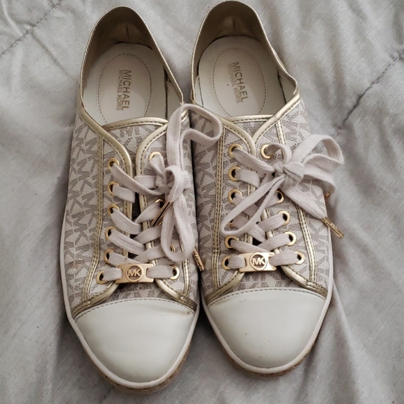 Michael Kors Shoes - Michael kors gold and white shoes